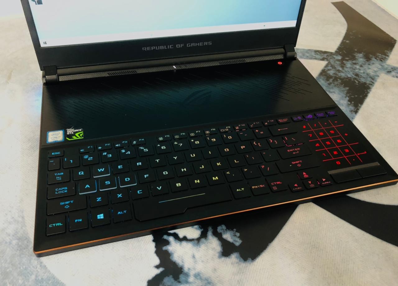 computadoras y laptops - Laptop ASUS ROG Zephyrus S 2020 - Ultra Delgada - $45000 Negociable 4