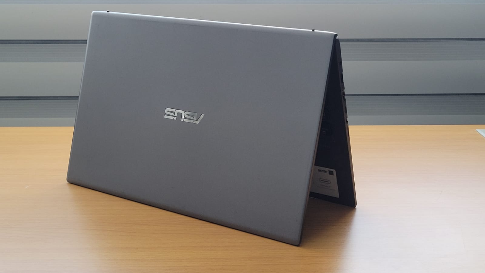 computadoras y laptops - Laptop Asus F512 Core i3 8va 12GB 128SSD 15PLG  2