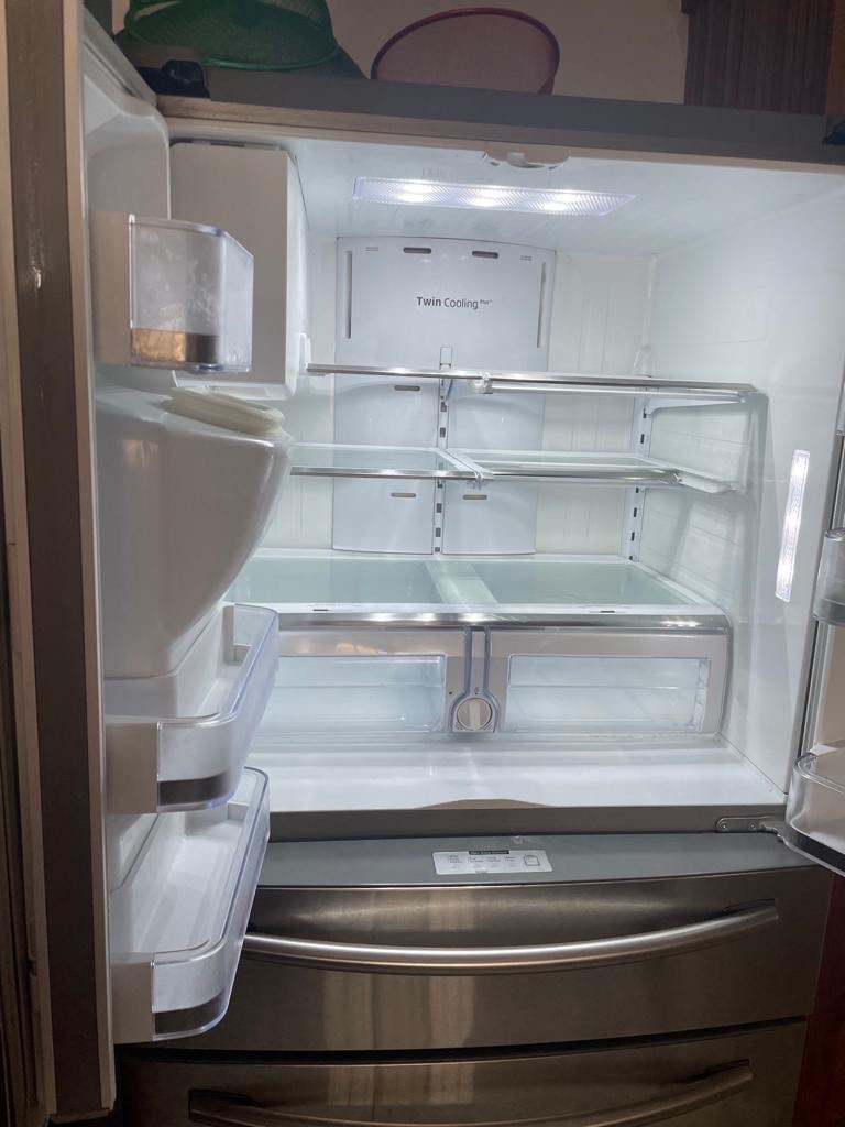 cocina - Nevera refrigerador Samsung 4 puertas de acero, negociable 