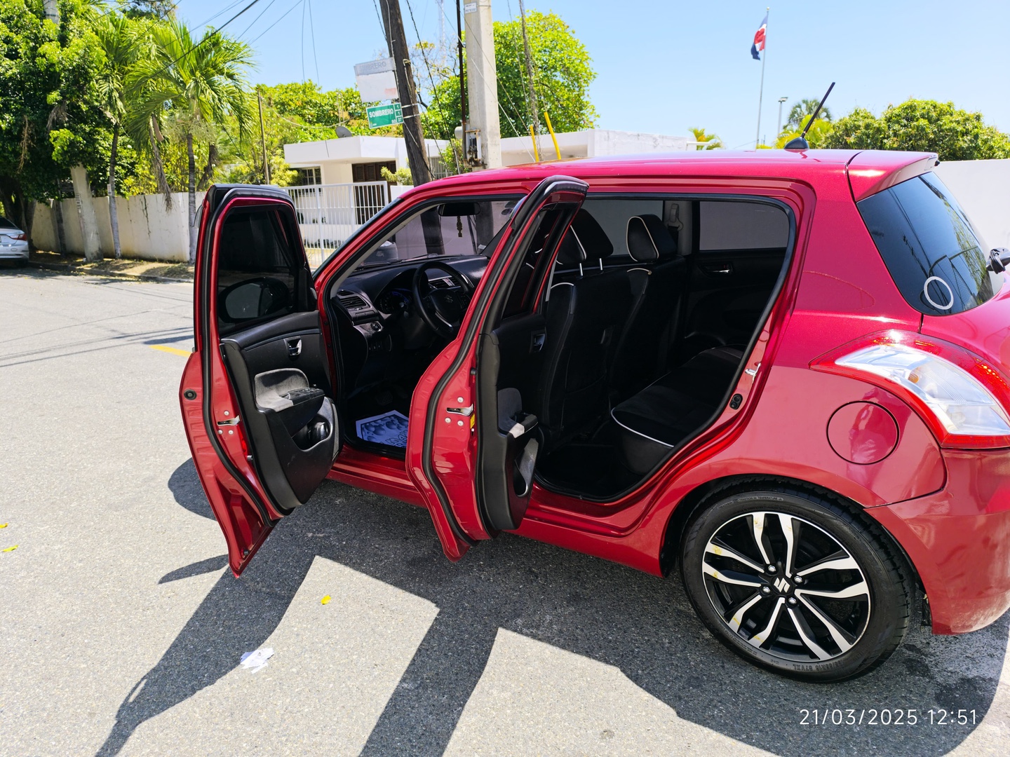 carros - Carro Suzuki Swift 2016 en excelentes condiciones. 3