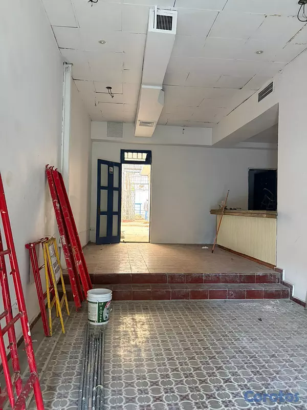 oficinas y locales comerciales - Alquiler Local Ubicado en la Zona Colonial, Santo  4