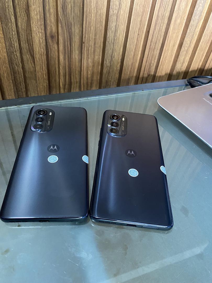 celulares y tabletas - Motorola Edge 256GB Gray XT2205-3  1