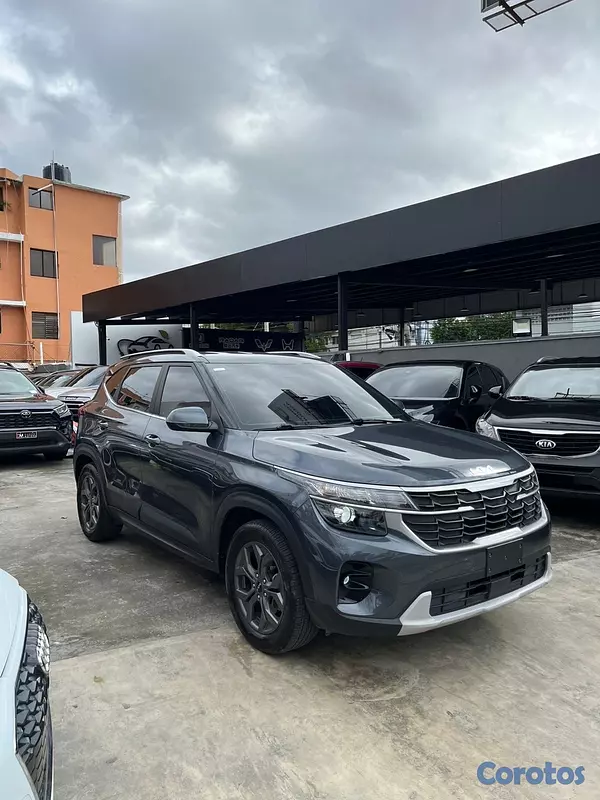 jeepetas y camionetas - Kia Seltos LX 2024
 2