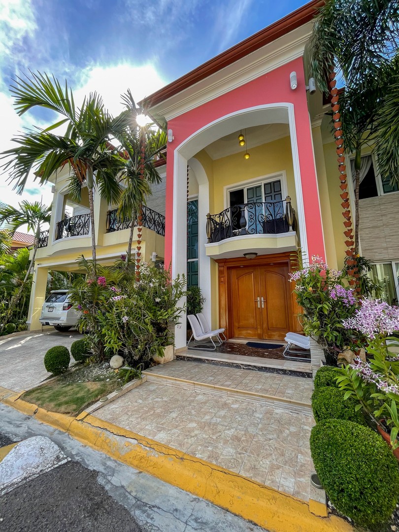 casas - Casa en venta en residencial de lujo con acceso controlado, Sto. Dgo. Este 5