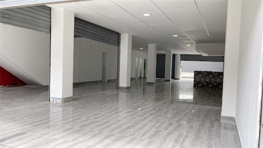 oficinas y locales comerciales - Local amplio de 500 metros en la fe 5