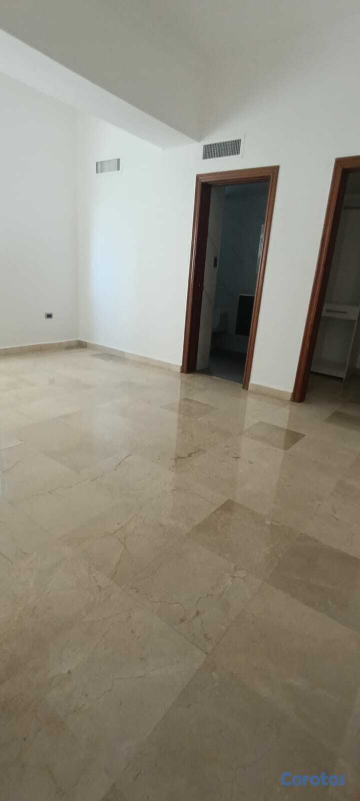 apartamentos - Renacimiento, Amplio apartamento en Torre Clásica 6