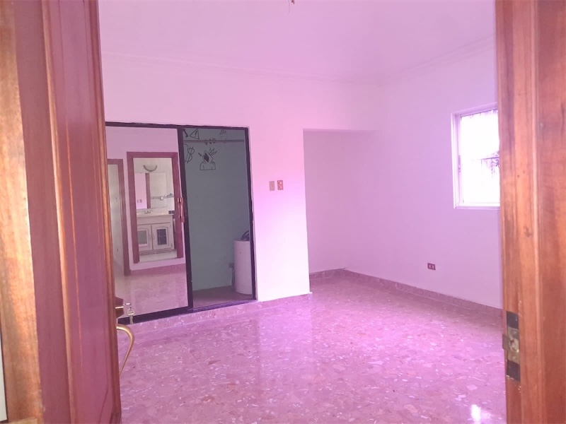 casas - Venta de casa en la urbanización Italia Santo Domingo este  4