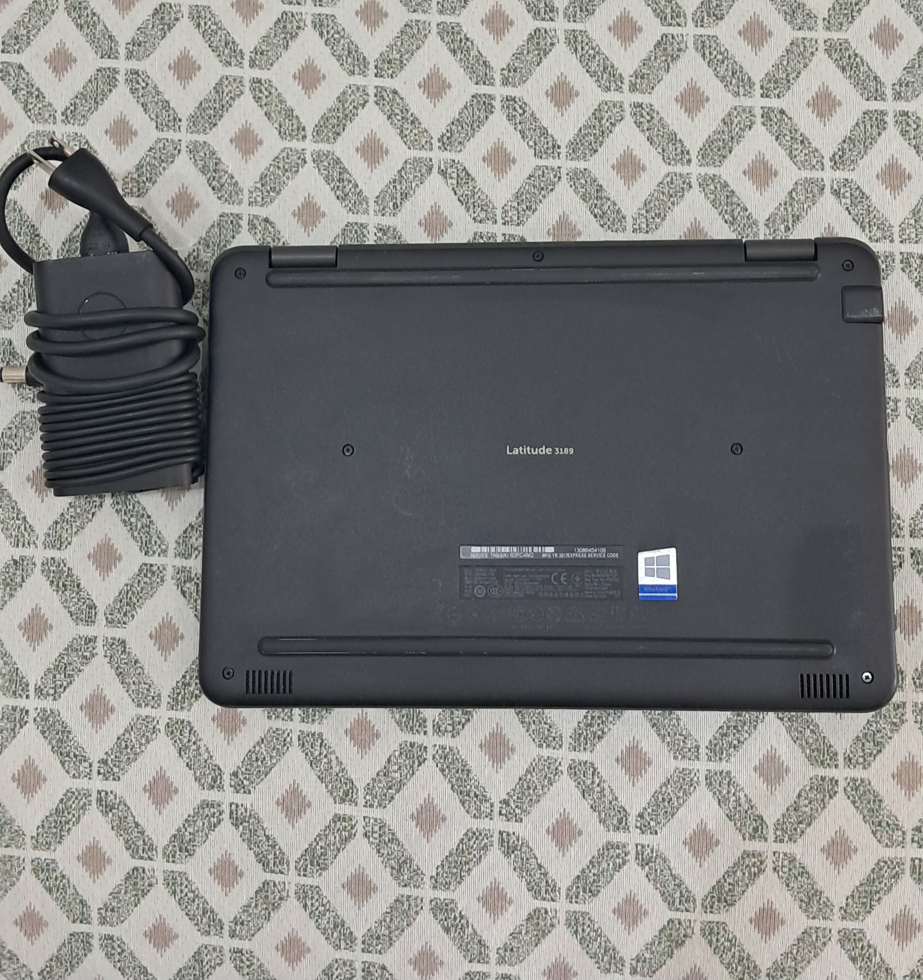 computadoras y laptops - Laptop Dell Touch Pentium 8GB 128GB M2 SSD 3