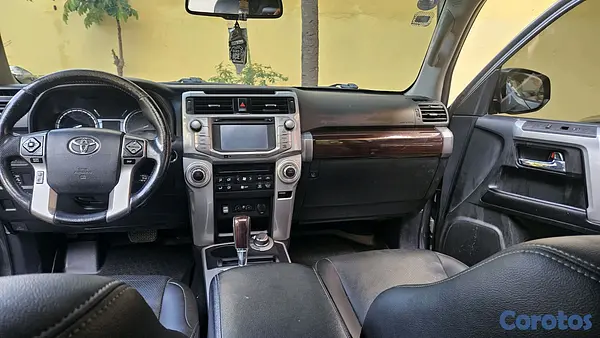 jeepetas y camionetas - Toyota 4runner 2020 límited 4x4 10