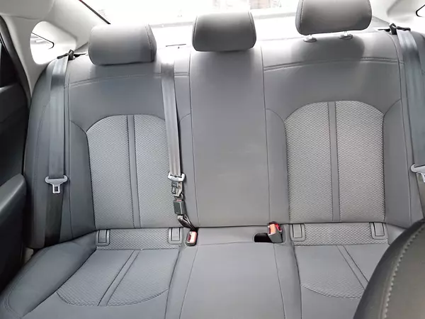 carros - HYUNDAI GRANDEUR 2019 NEGRO GASOLINA 10