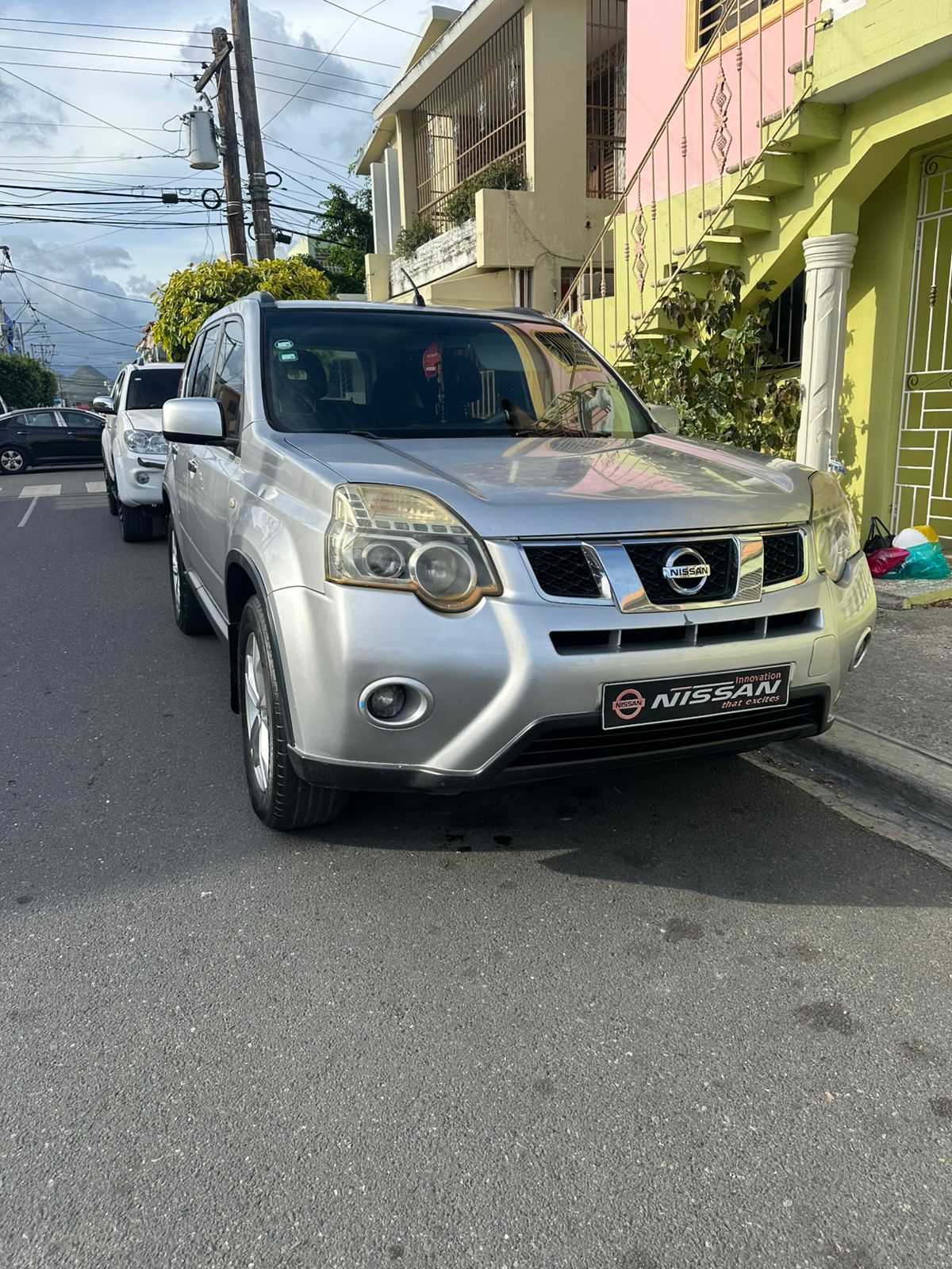 carros - JEEPETA NISSAN X-TRAIL 2013