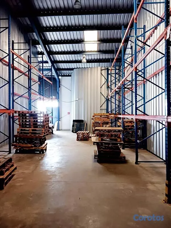 otros inmuebles - Alquilo Nave industrial en Herrera Pantoja 3