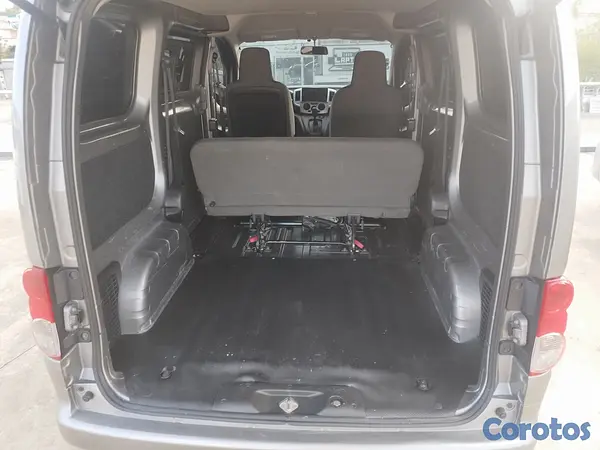jeepetas y camionetas - 2021 Nissan NV200 7