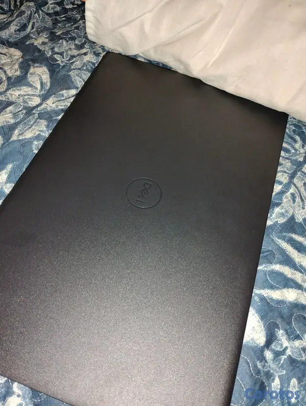 computadoras y laptops - Dell Inspiron business 15 Amd Rayzen 5