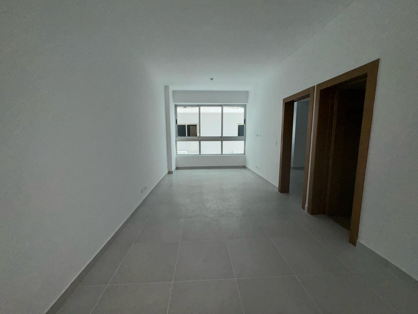 apartamentos - Alquilo apartamento nuevo a estrenar en el sector de Evaristo morales con linea  7