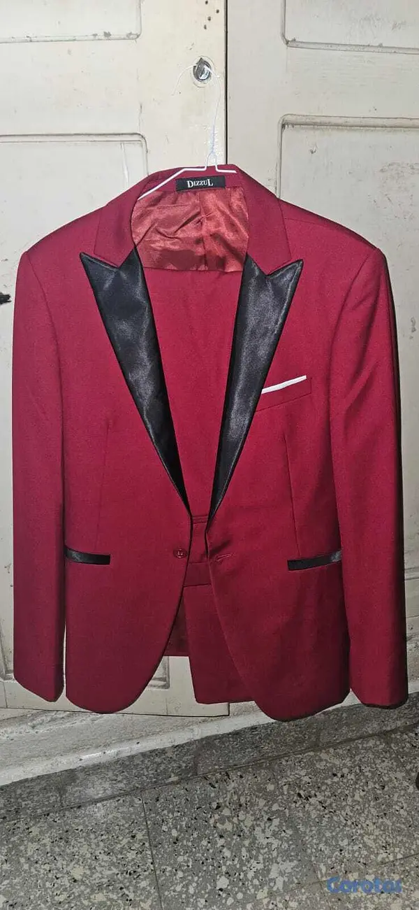 ropa para hombre - Smoking Moderno Rojo con Solapa Negra (2 piezas) – 2