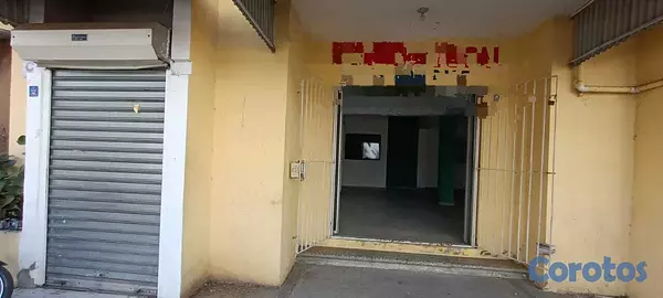 oficinas y locales comerciales - 🔵 Local 108 Mts en Av. Las Carreras, Santiago de l