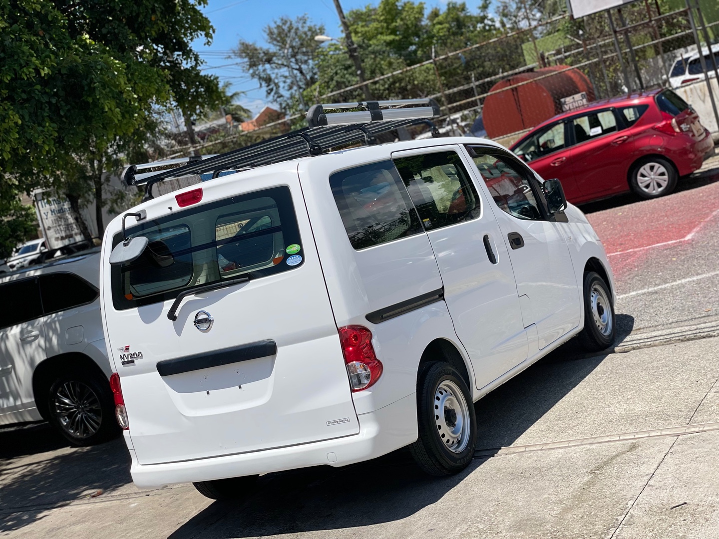 jeepetas y camionetas - 2019 Nissan Vanette NV200 3
