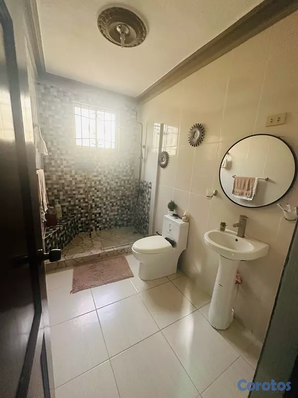 casas - CASA EN VETA EN SANTIAGO DE LOS CABALLEROS PRÓXIMO AL OLÉ JUAQUIN BALAGUER  6