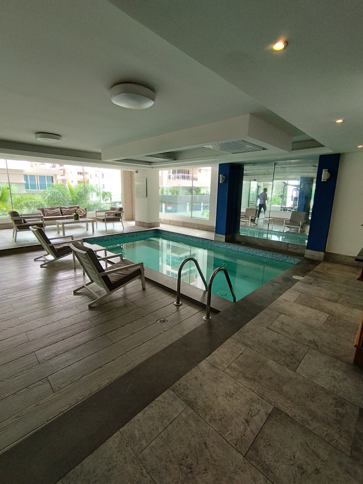 apartamentos - Torre Naco Lujosa  espectacular área social 2 Parqueos directo clientes 1