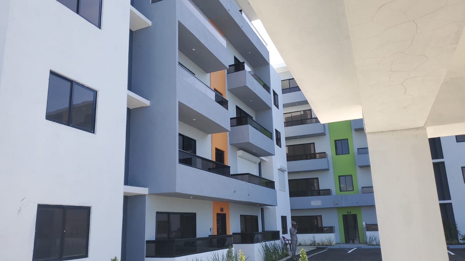apartamentos - Apartamentos de primer piso con patio, bono vivienda, terminados.  2