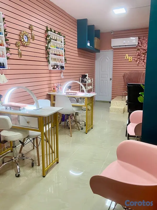oficinas y locales comerciales - vendo salón de de uñas  4