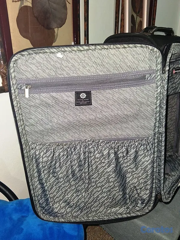 carteras y maletas - Maleta Carry-On Pacific Coast Luggage (Negra)  10