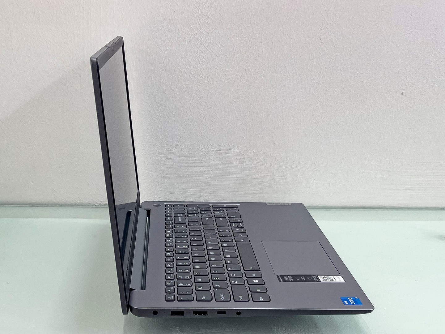 computadoras y laptops - Laptop Lenovo IdeaPad 3 15IAU7/Intel Core i5-1235U/256GB SSD/8GB DDR4/  2