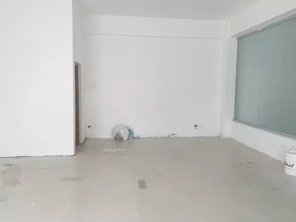 oficinas y locales comerciales - Local en Piantini  3