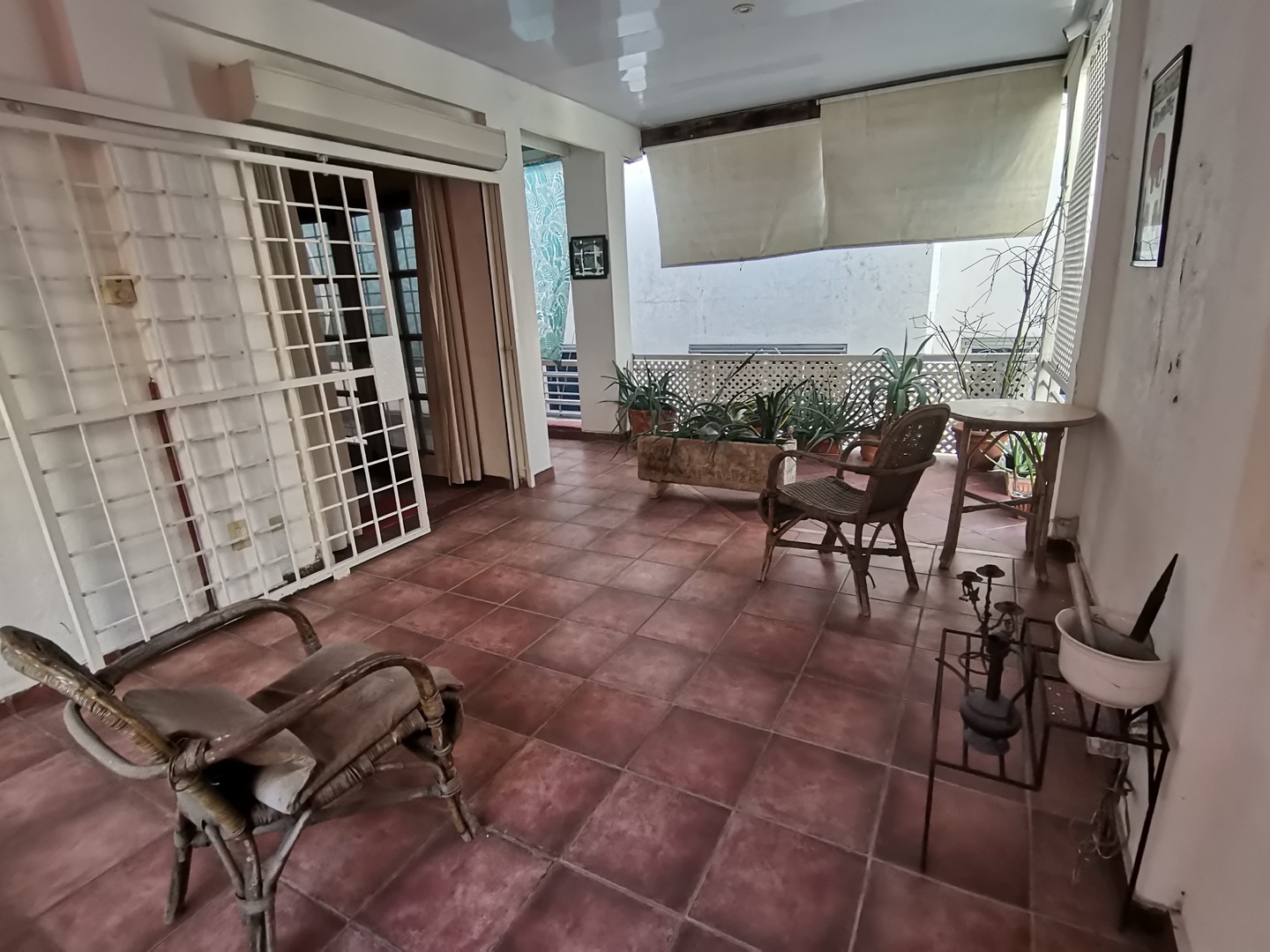 casas - Vendo Casa de 3 niveles en Mirador del Oeste con vista panoramica.... 1