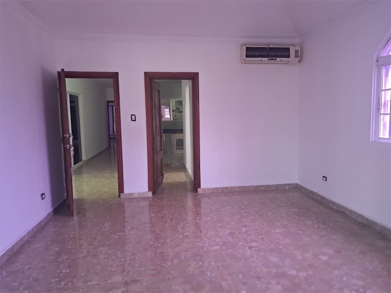 casas - Venta de casa en la urbanización Italia Santo Domingo este  5