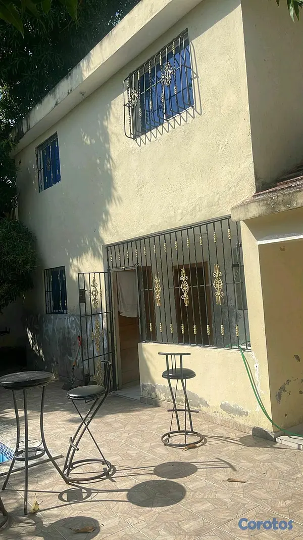 casas - casa de dos niveles con piscina en Res. Arismar Santo Domingo Este. 17