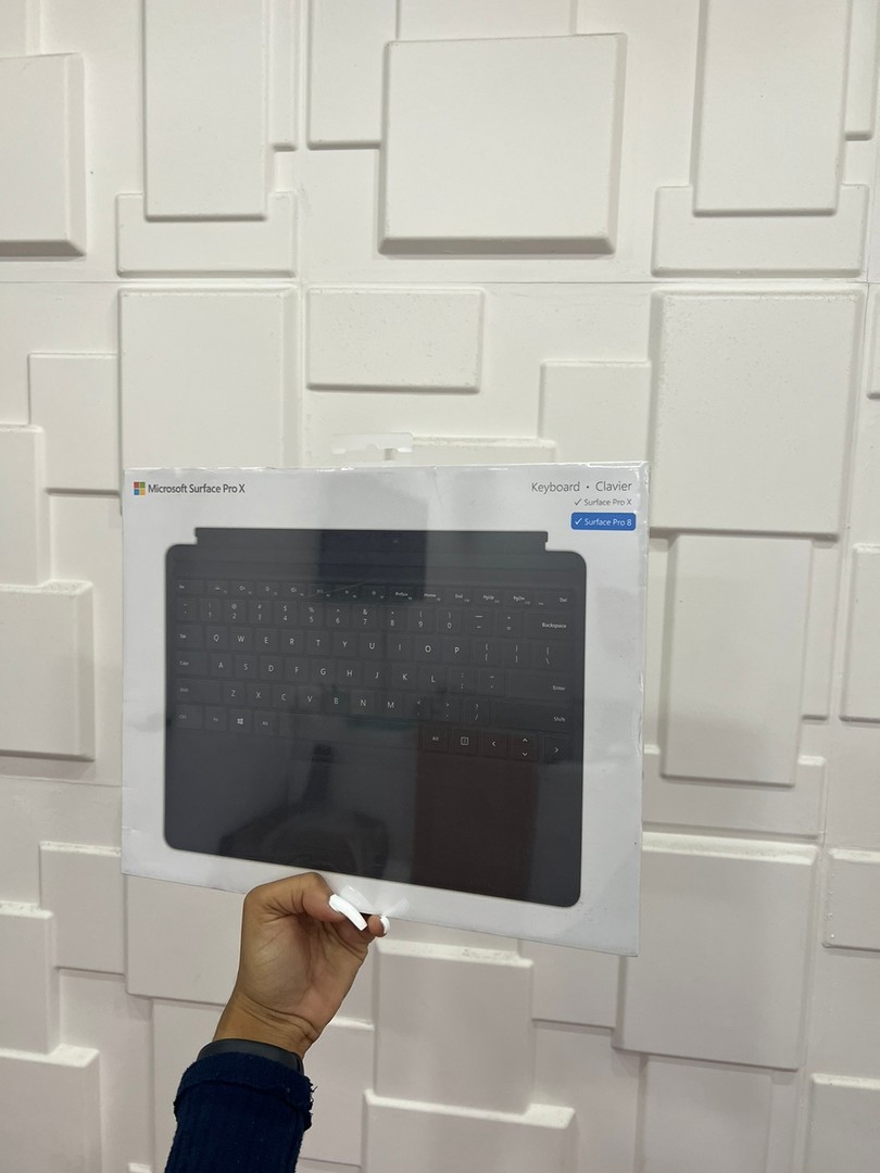 celulares y tabletas - Microsoft Surface Pro 8 Sellada con Teclado  2