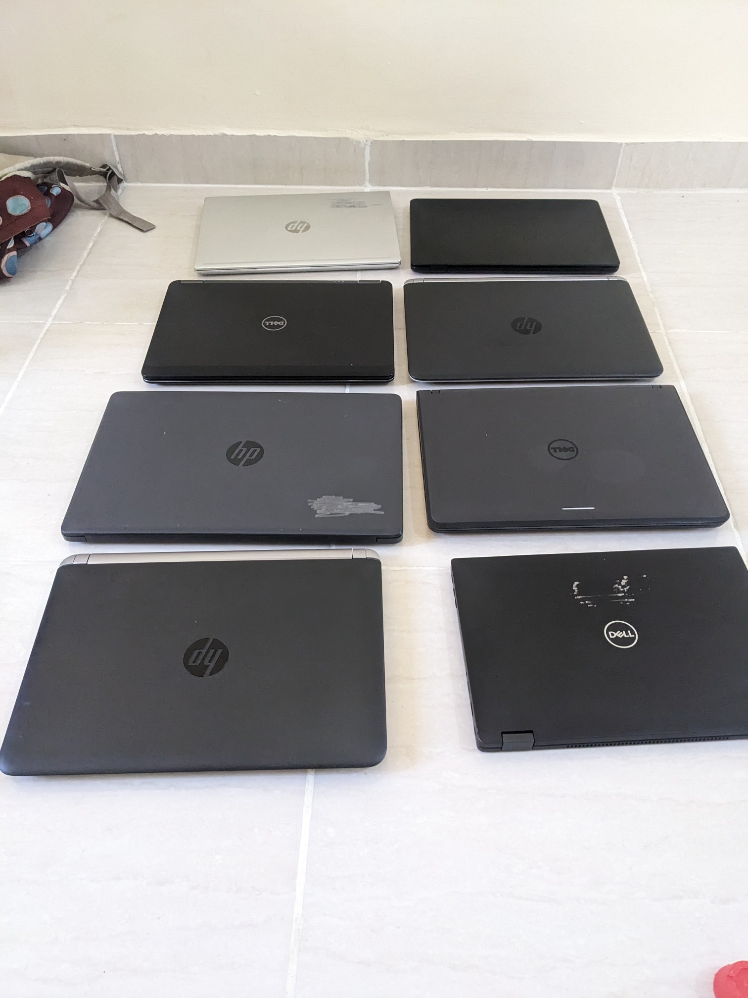 computadoras y laptops - Laptops varios modelos disponibles 2