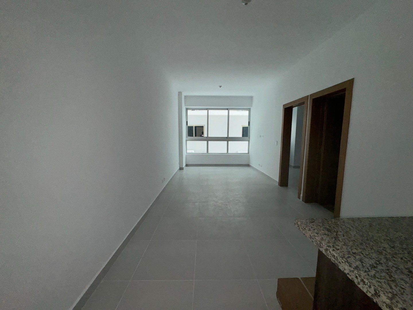 apartamentos - Alquilo apartamento nuevo a estrenar en el sector de Evaristo morales con linea  8