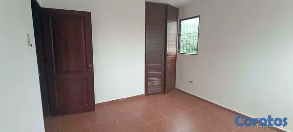 oficinas y locales comerciales - OFICINA OPORTUNIDAD DE 130 mts, excelente distribución, parqueos varios 6