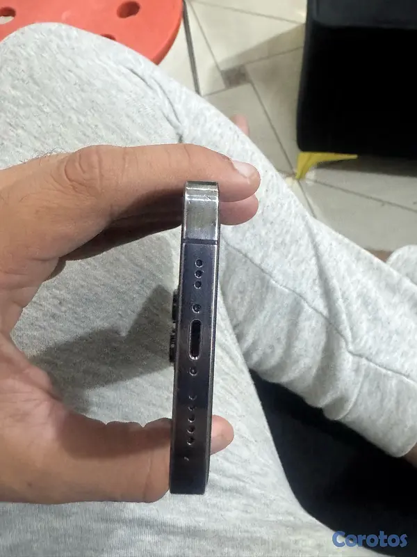 celulares y tabletas - IPhone 14 pro Santo Domingo DN
Ligeramente negociable 4
