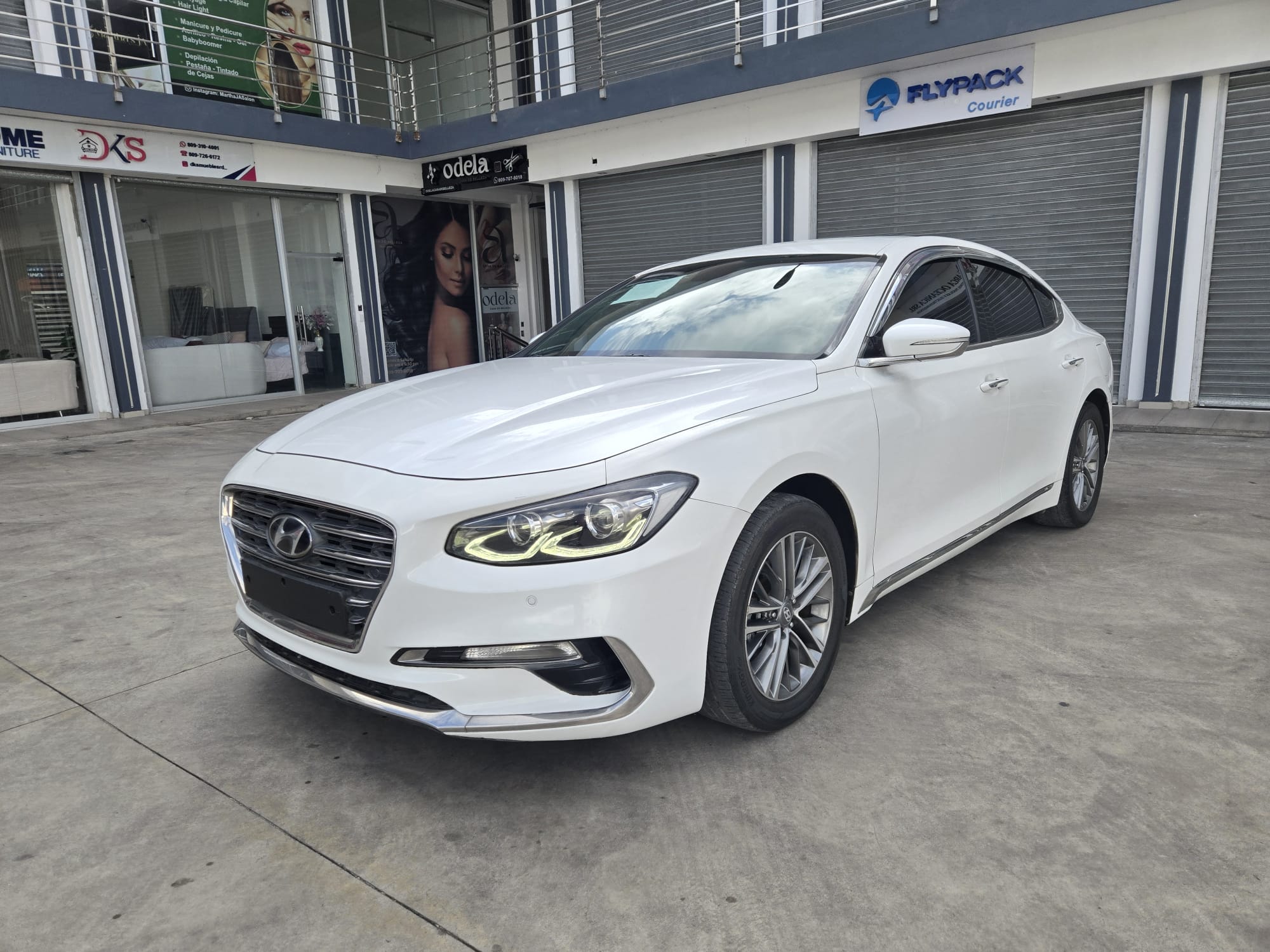 carros - HYUNDAI GRANDEUR 2018 BLANCO
