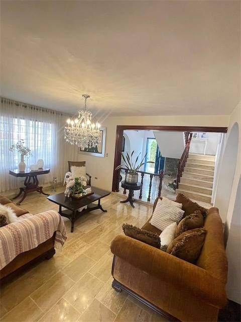 casas - Venta de casa con piscina de 1,159mts en el Distrito Nacional Santo Domingo  1