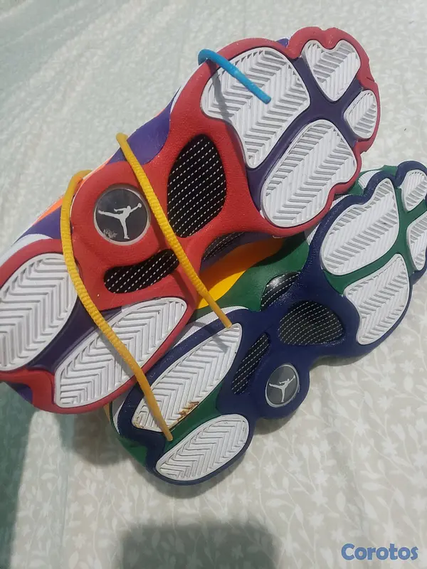 ropa y zapatos - Tenis le sirven a un size 6 y medio o 7 2
