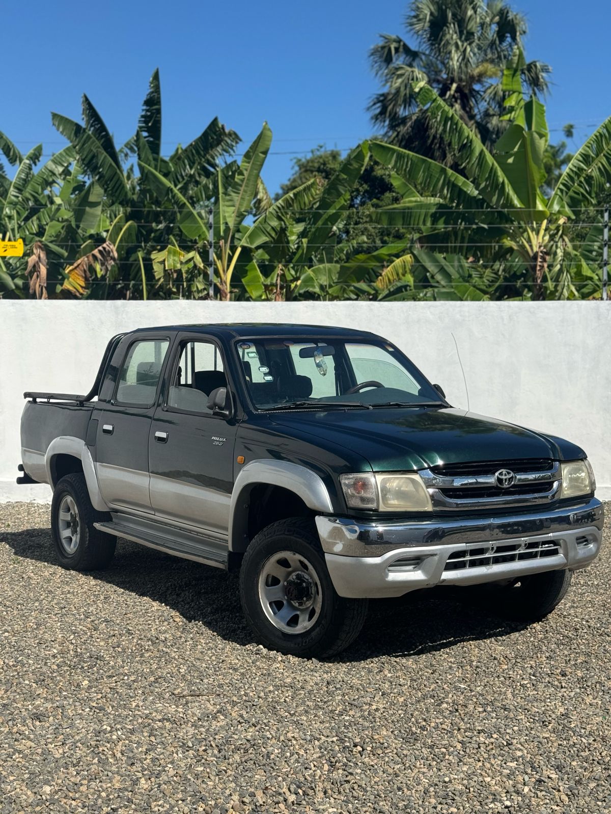 jeepetas y camionetas - Toyota hilux 2002 0
