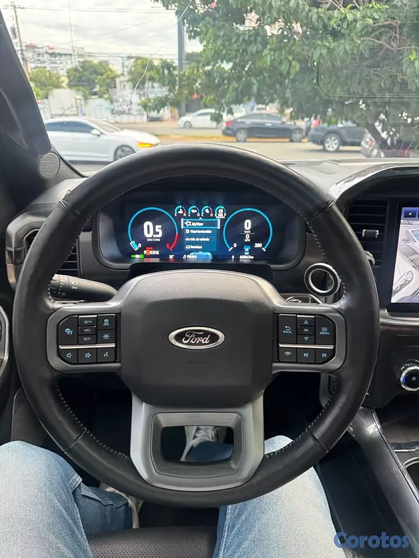 jeepetas y camionetas - Ford F-150 Lariat SuperCrew 2022 11