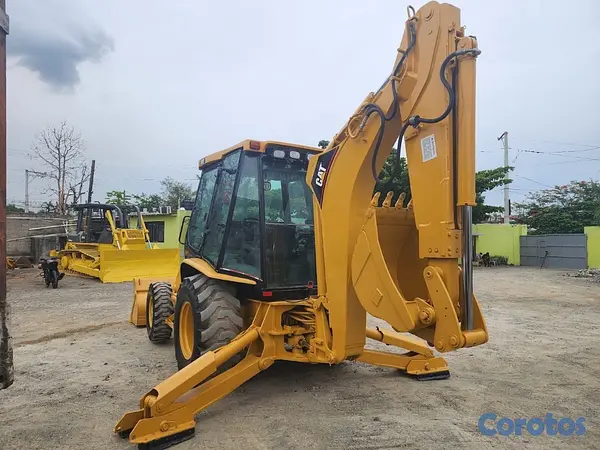 camiones y vehiculos pesados - Se vende retroexcavadora caterpillar.  Modelo 420D t 4
