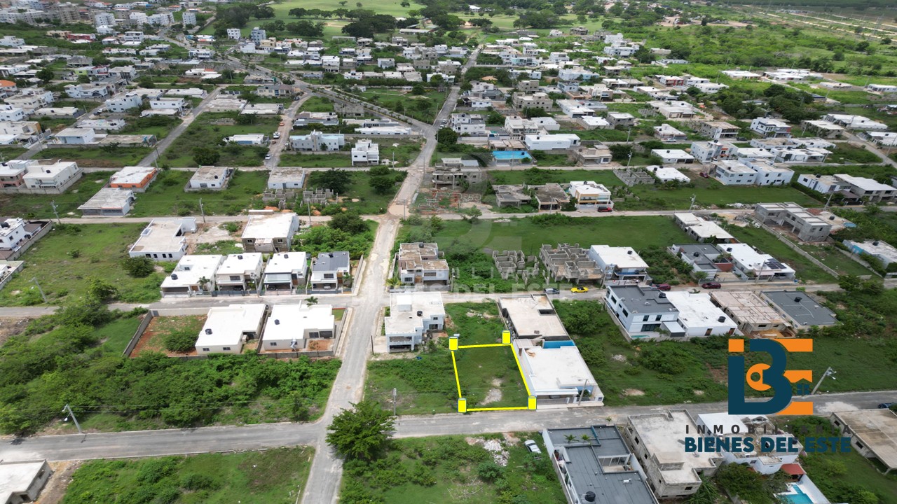 solares y terrenos - Solar de OPOTUNIDAD en Residencial Naime Tercera Etapa 4