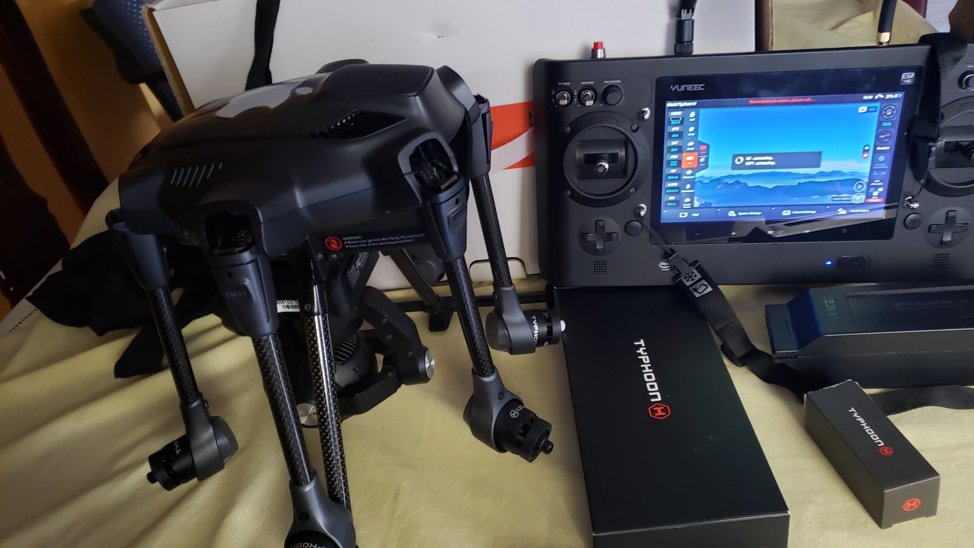 Drone Yuneec Typhoon H 4K en perfectas condiciones en su caja
