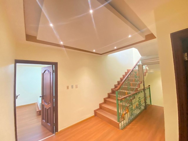 casas - Casa en colina de los ríos tipo villa  4