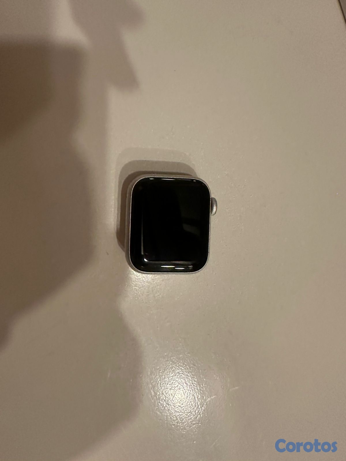 otros electronicos - Apple Watch SE segunda generación  3