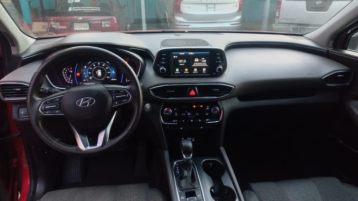 jeepetas y camionetas - Hyundai Santa Fe año 2020 Rojo 8