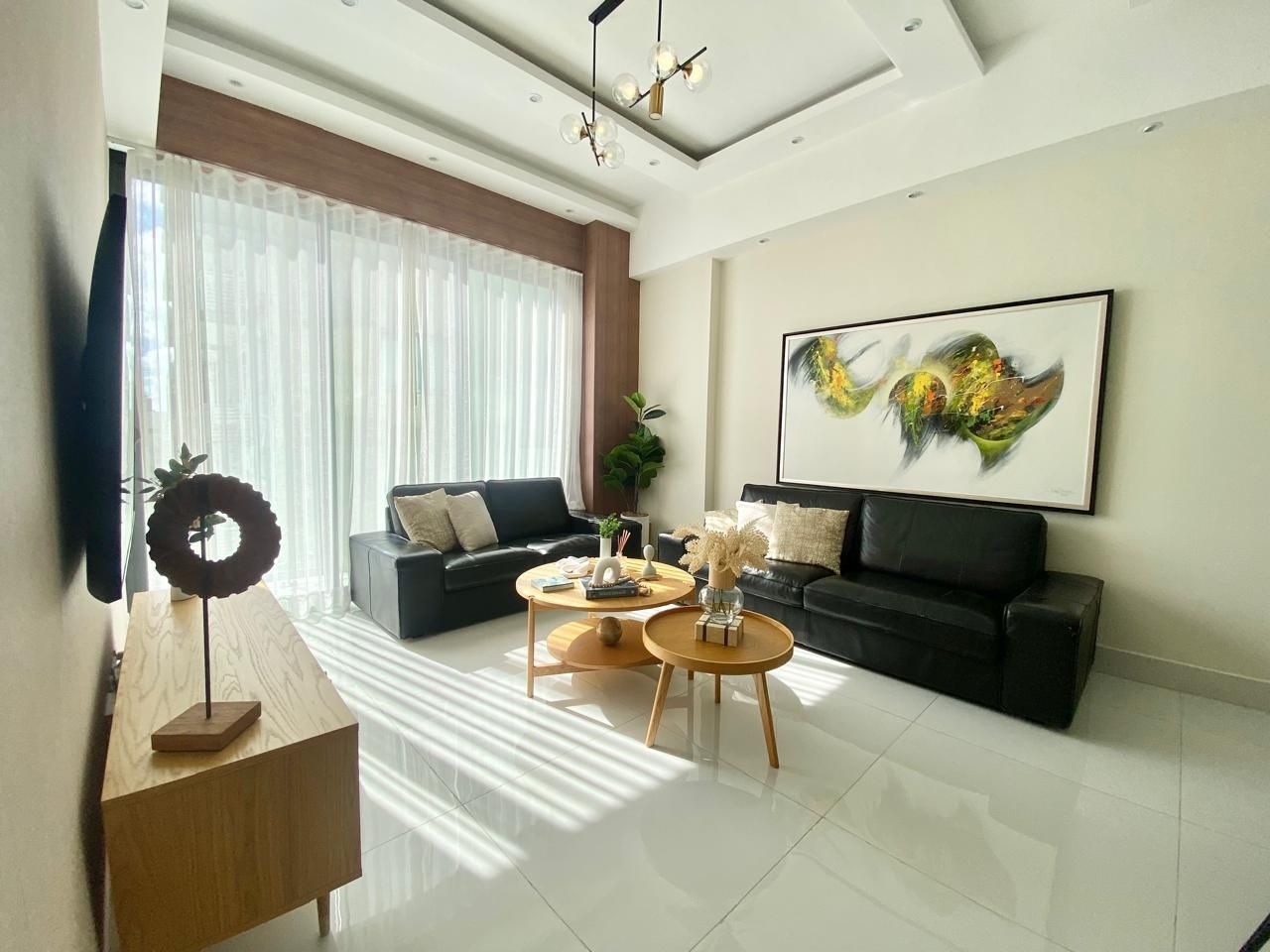 apartamentos - Alquiler Amueblado en Piantini, moderno y céntrico 2