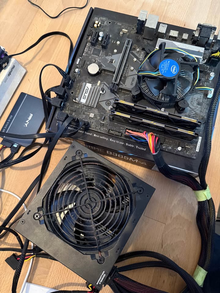 computadoras y laptops - PC combo i5 8400 16GB DDR4 sin case 1